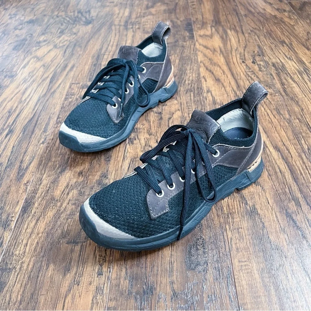 Danner • Overlook Knit Low Sneaker black lace up brown leather hiking trail